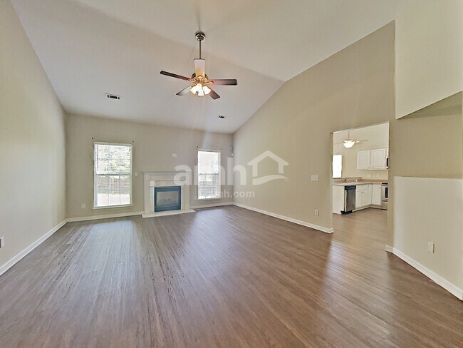 Photo - 1523 Cardinal Ln