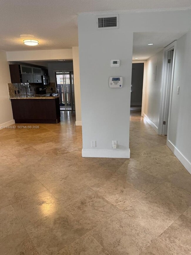 Photo - 118 Wimbledon Lakes Dr