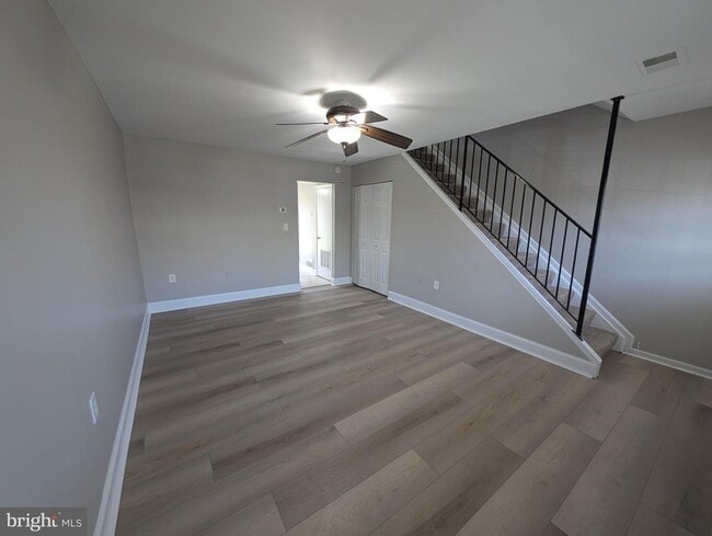 Building Photo - 8435 Norwood Dr