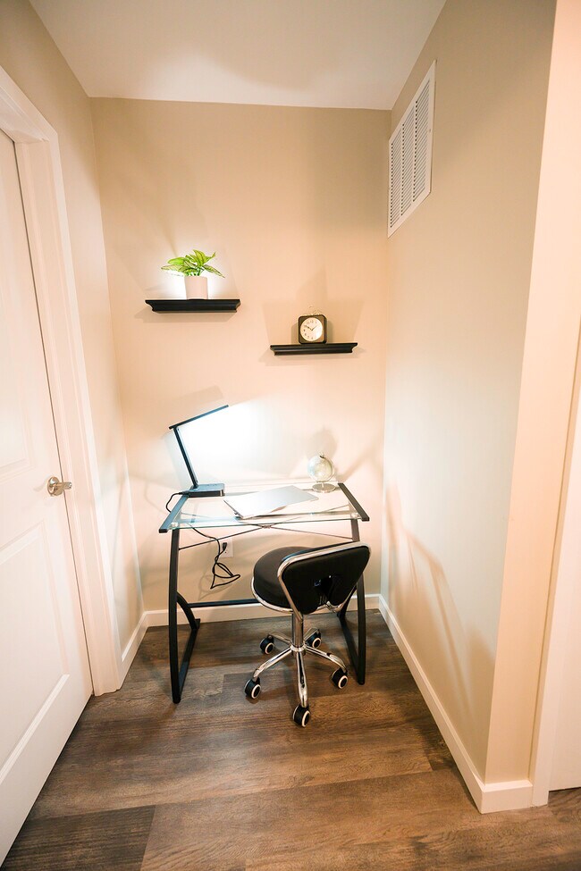 Demorest Townhomes Grove City, OH