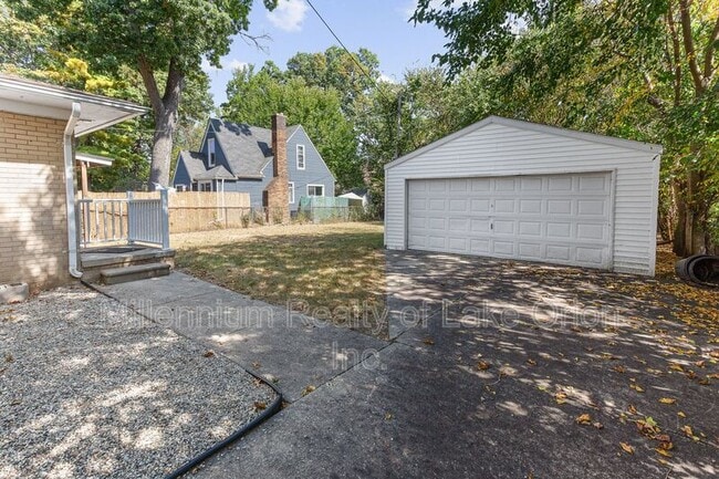 Photo - 24034 Meadowlark St