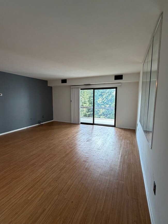Photo - 20 Dougherty Blvd