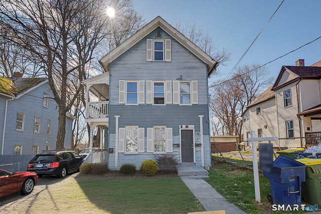 Building Photo - 27 Beacon St Unit 3