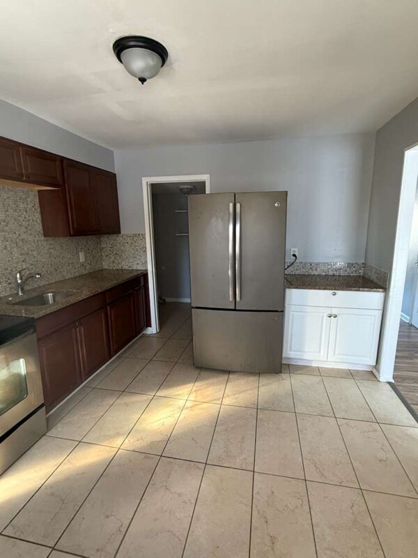 Photo - 1439 Charlestown Dr