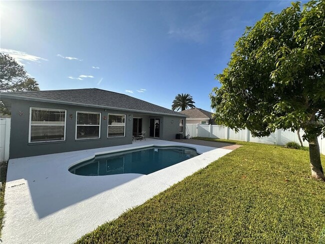 Photo - 5010 44th St W