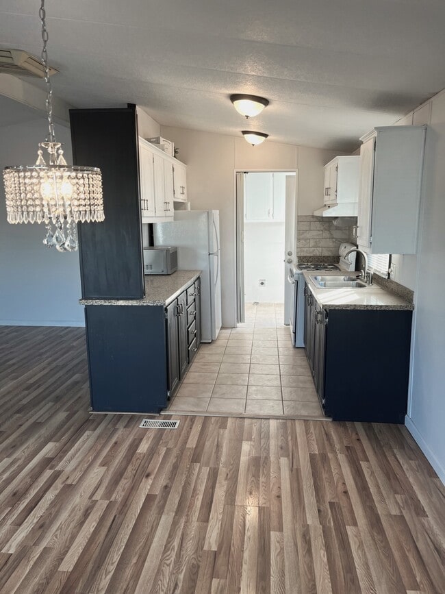 Building Photo - Westchester