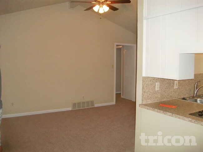 Photo - 3307 Hummingbird Ln