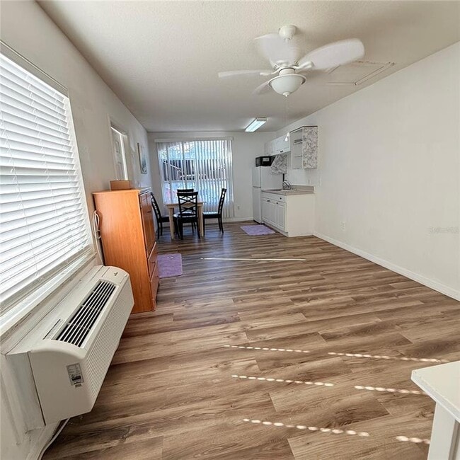 Photo - 801 Orchid Dr