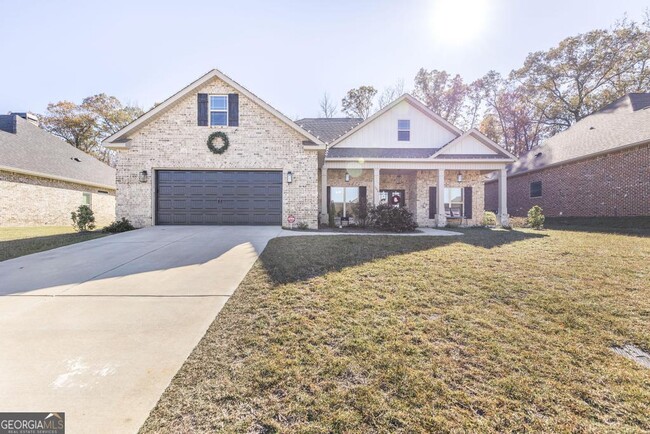 Photo - 306 Rustic Live Oak Trl House