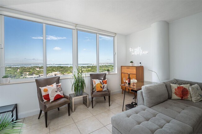 Photo - 5005 Collins Ave Unit 1506