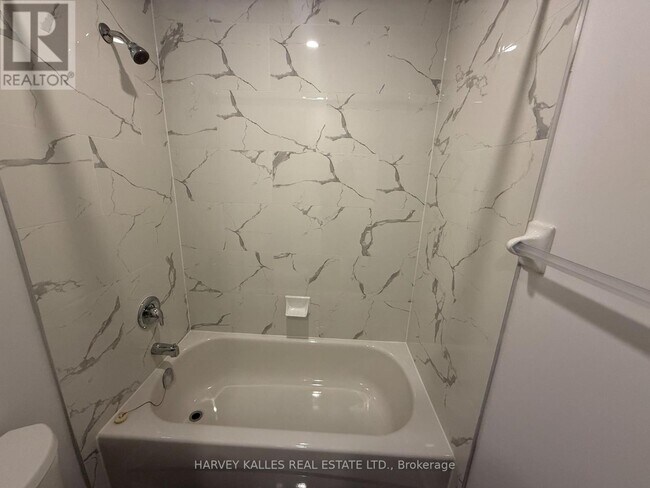 Photo - 180 Vaughan Rd Unit 403