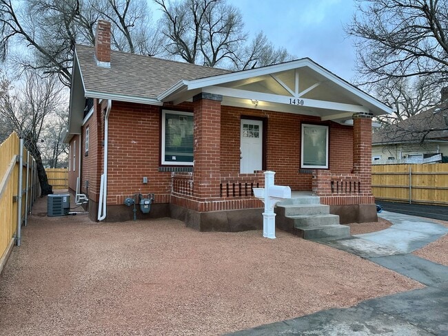 Building Photo - 1430 Rice Ave