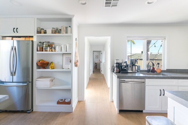 Photo - 8418 Glider Ave Unit 8418