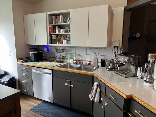 Photo - 306 Sunnyview Ln