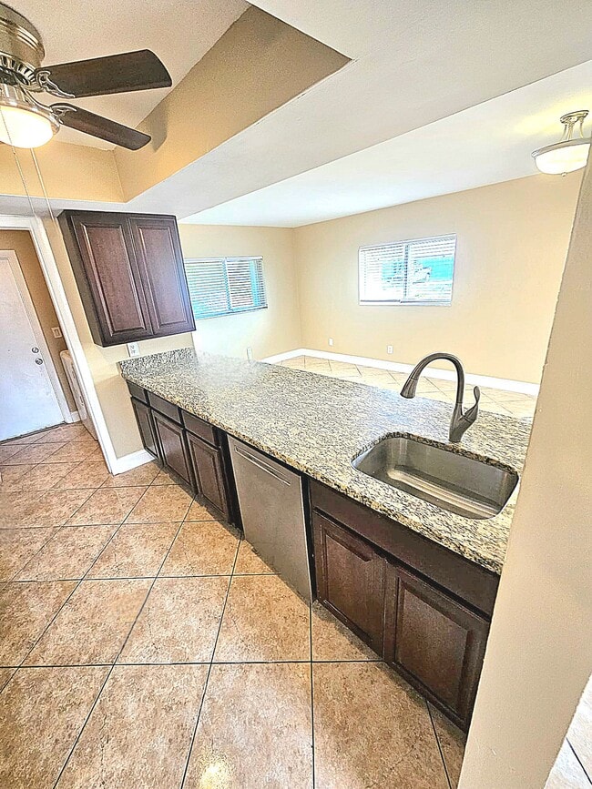 Photo - 16 SE 16th Pl Unit 2