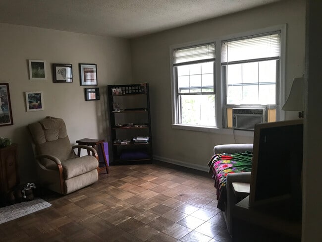 Building Photo - 2976 Neil Ave Unit 172-B Rental
