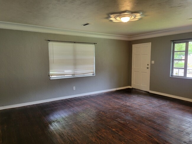 Photo - 1901 E Noel St