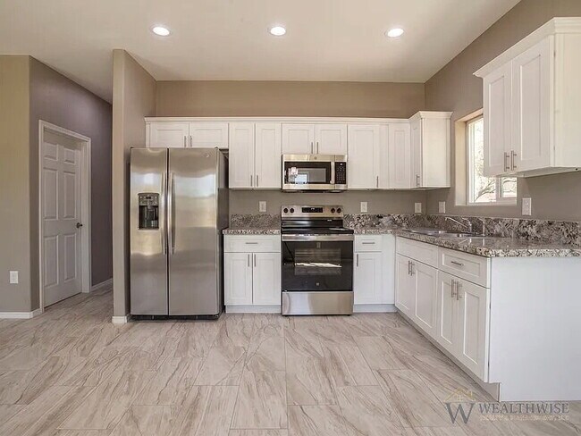 Photo - 1349 W Hualpai Rd Unit 2