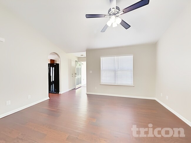 Photo - 1829 Mission Oaks St