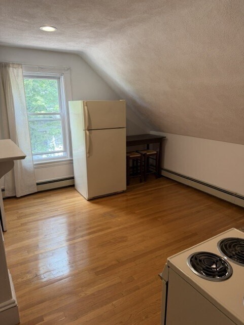 26 Wiswall St Unit 3FL