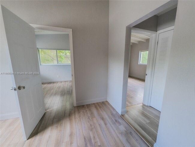 Photo - 535 NE 133rd St Unidad 535