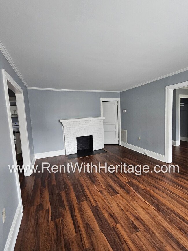 Photo - GORGEOUS HISTORICAL APARTMENT HOME / TOTALLY UPGRADED INTERIOR / CLOSE TO EVERYTHING!
