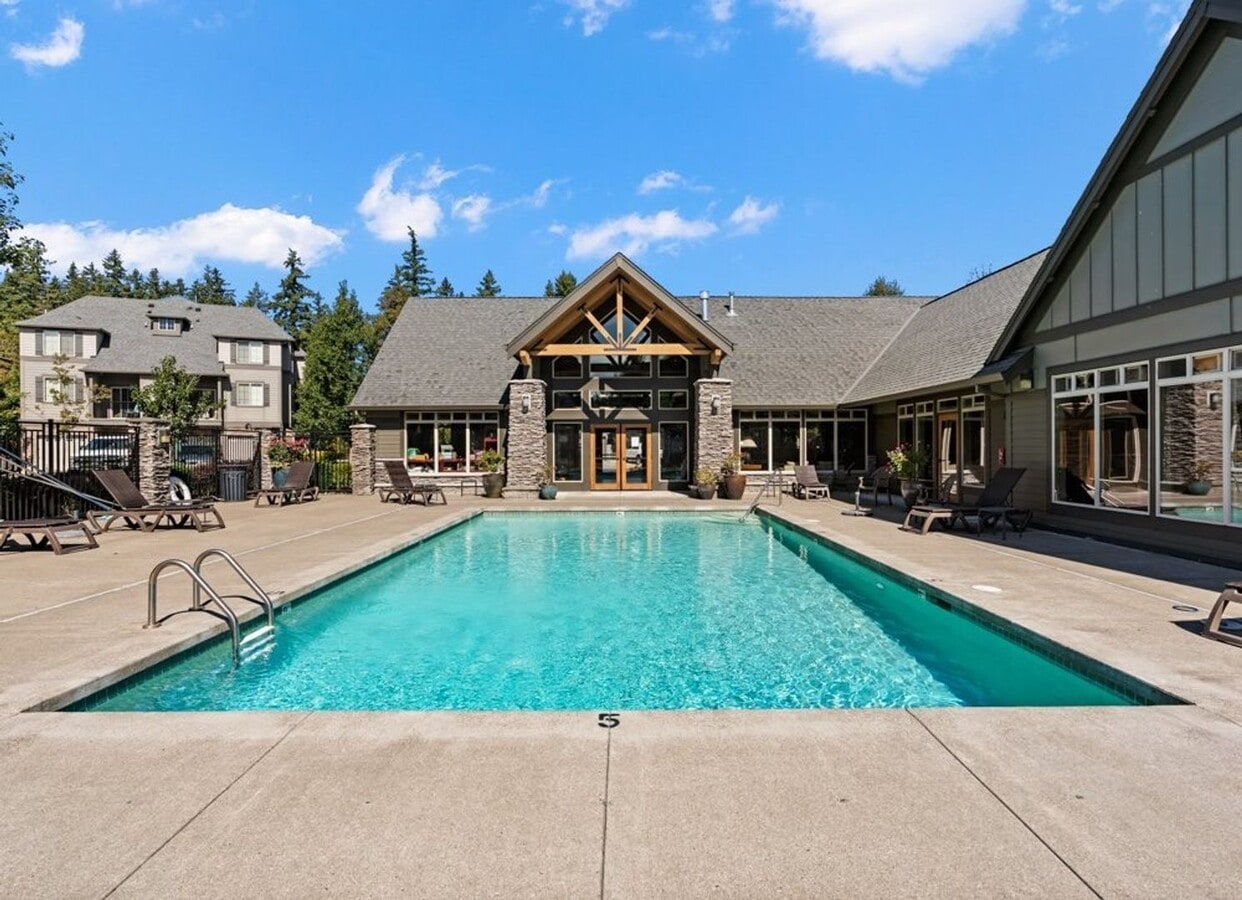 2/2.5 bth Townhome + Attached Garage + A/C + W/D + Balcony - 2/2.5 bth Townhome + Attached Garage + A/C + W/D + Balcony