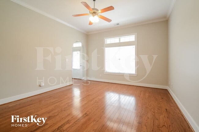 Photo - 4587 Clubview Dr