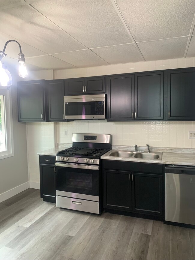Building Photo - 419 Carothers Ave Unit Apt 1