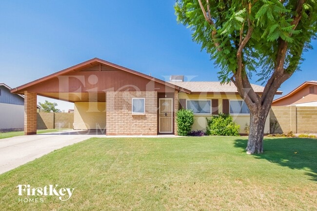 Building Photo - 4710 W Paradise Ln