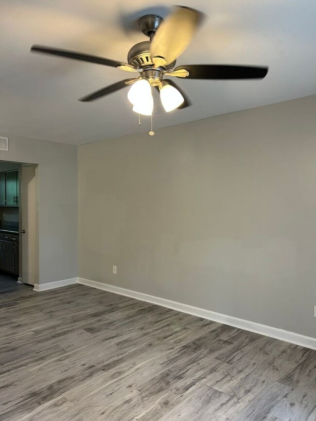 Photo - 815 Poindexter Ave Unit B