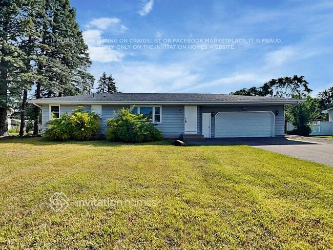 Building Photo - 13010 Deerwood Ln N Rental