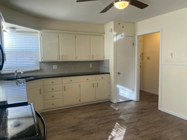 Photo - 4319 40th St