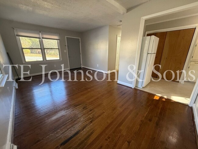 Photo - Cozy Single-Story Duplex Living on Raeford Ave