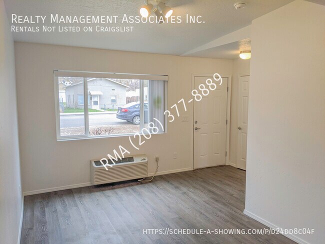 Photo - 1927 N 32nd St