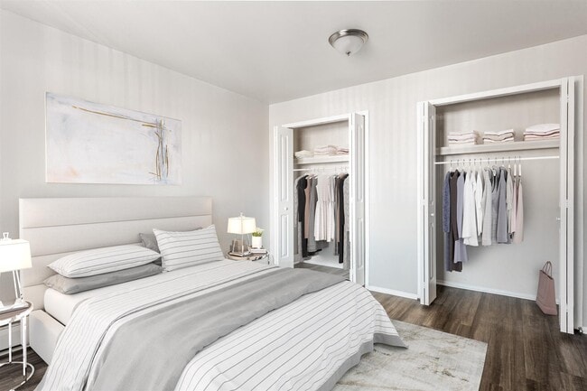 Town & Country Apartments - Wixom, MI