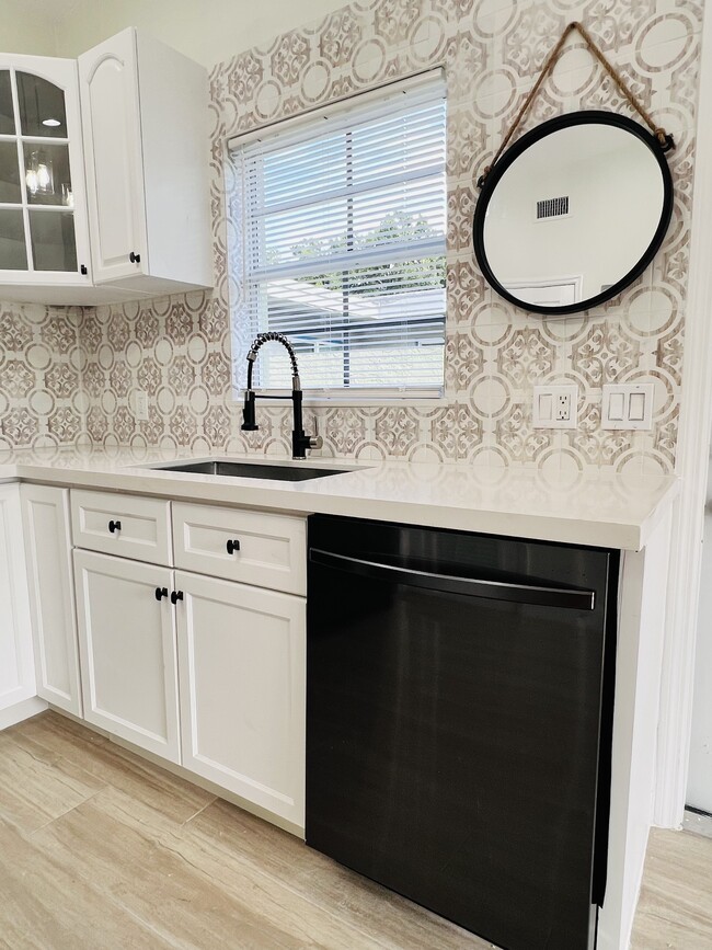 Photo - 1012 NE 17th Ct Unit 3