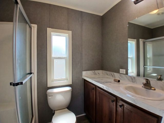 Photo - 1660 Genie St