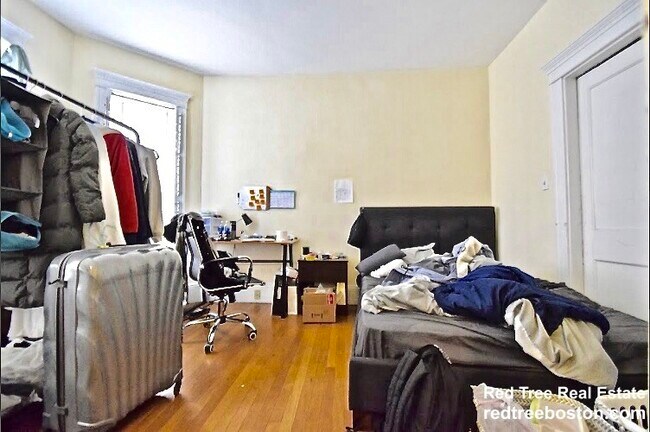 Photo - 35 Chester St Unit 1