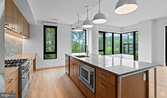 Building Photo - 10511 Strathmore Hall St Unit 2B-3A-203 Rental