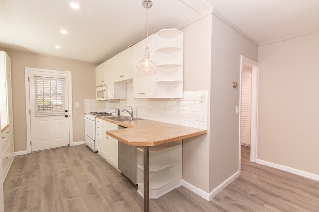 Photo - Updated Craftsman 2-Bed / 1-Bath W/ Private Yard/Storage/Washer/Dryer in South Park!