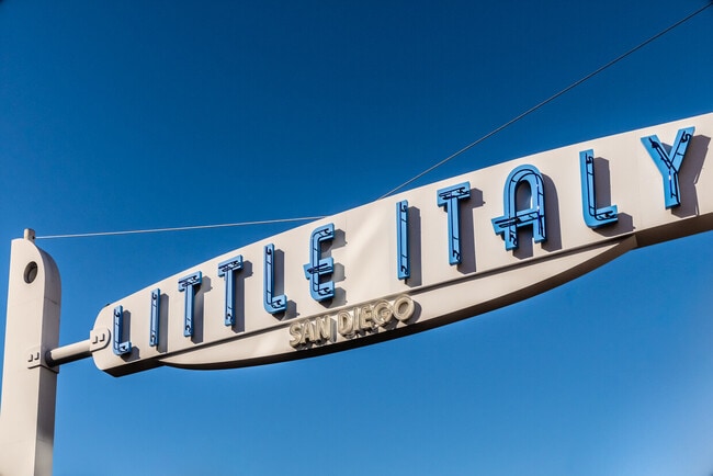 Photo - 425 W Beech St Unit 1057