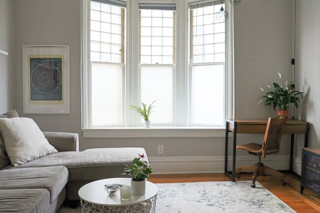 Photo - 2413 DuPont Ave S