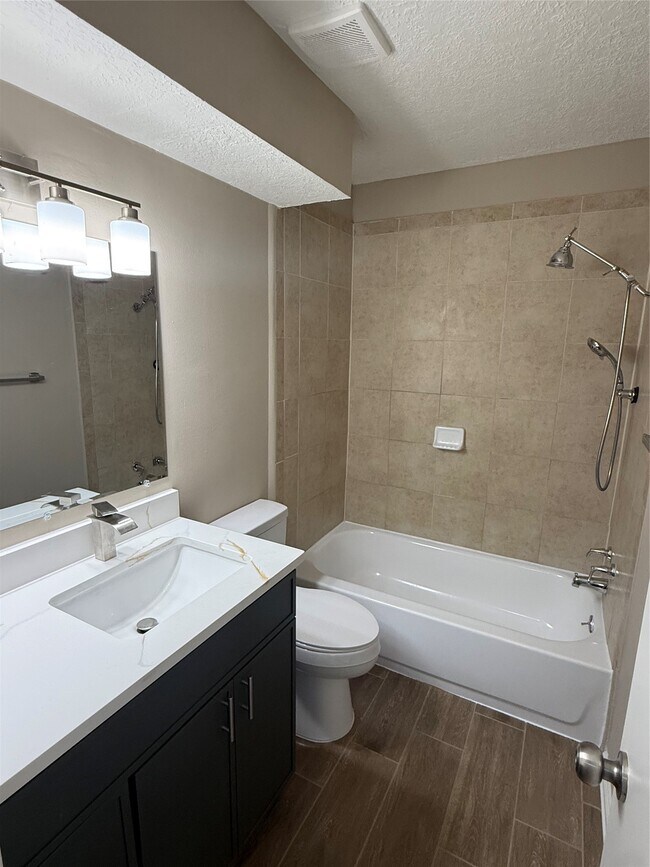 Photo - 4210 Steep Rock Dr
