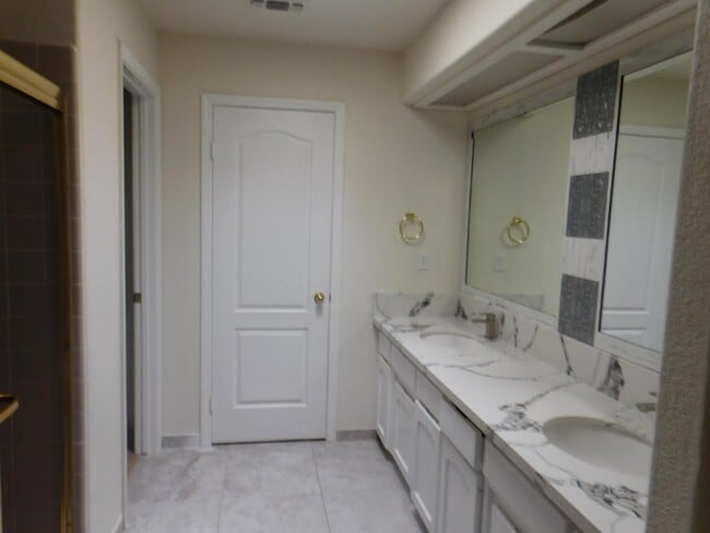 Photo - 9479 N Whitehouse Dr