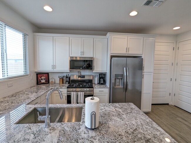 Photo - 2561 N Casa Grande Ave Unit 2561 Apartment