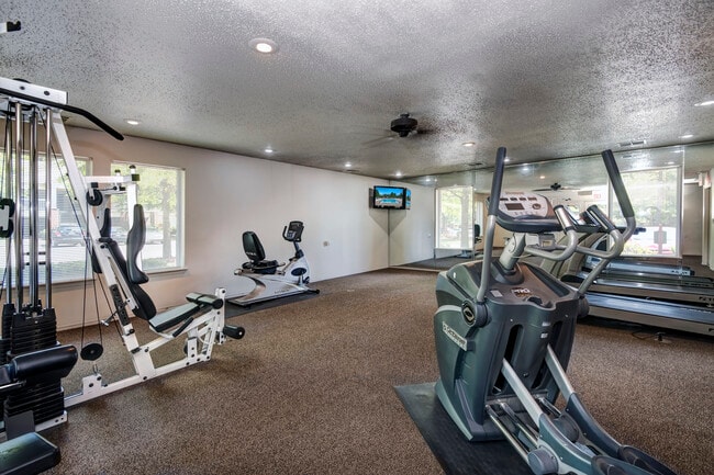 Photo - Eagle Hill I/IV