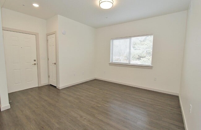 Photo - 1714 N Cole Rd Unit 201