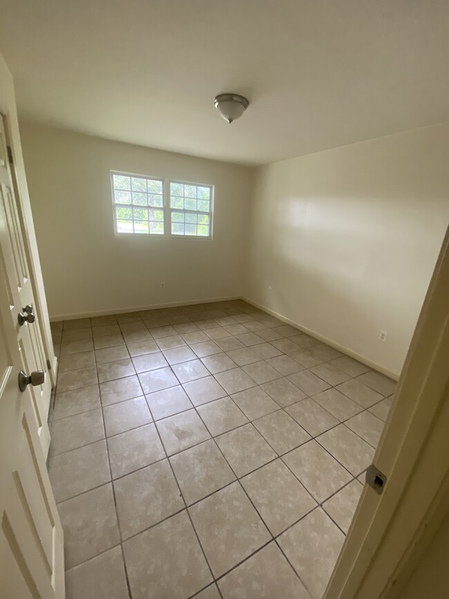 Photo - 3906 E 11th St