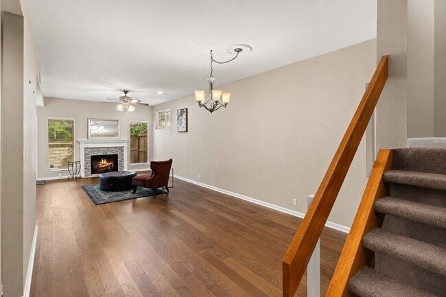 Photo - 1556 Prairie Grove Dr